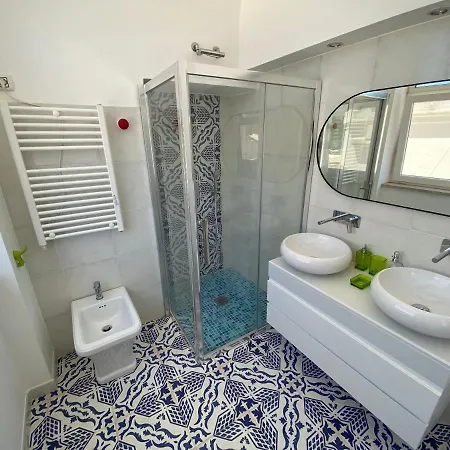 Raffaella Willa Capri