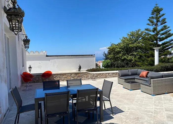 Βίλα Raffaella Κάπρι